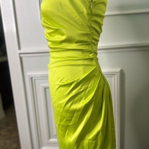 Elliatt Neon Yellow One-Shoulder Dress - Picture 6 of 17